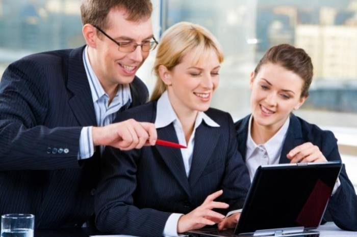 Менеджер по работе с клиентами, фотография 1