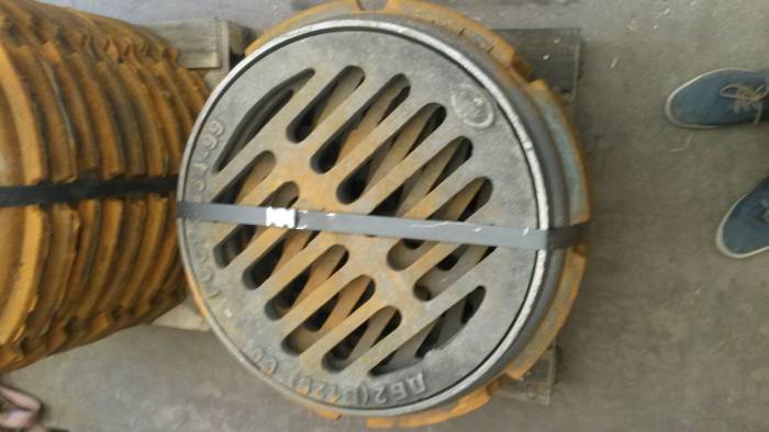 Реализация канализационных люков, фотография 2