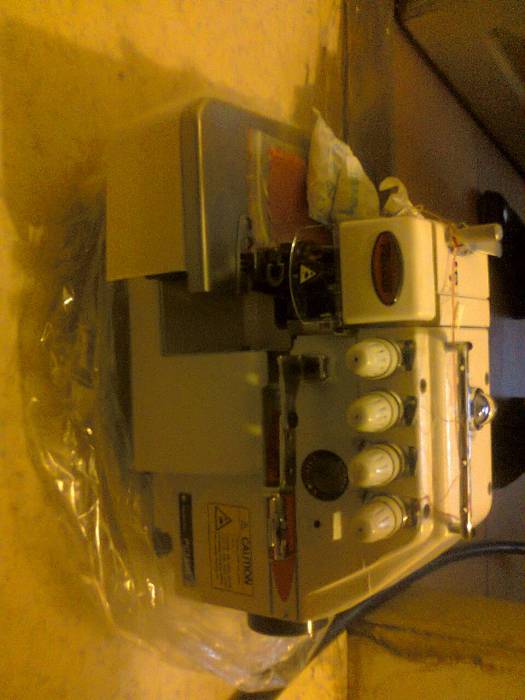 продам промышленные швейные машинки и оверлок, фотография 3