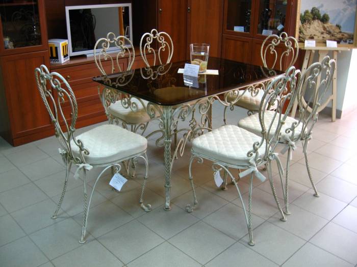 Кованые стулья, табуретки, фотография 5