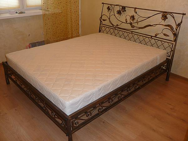 Кованые кровати, фотография 2