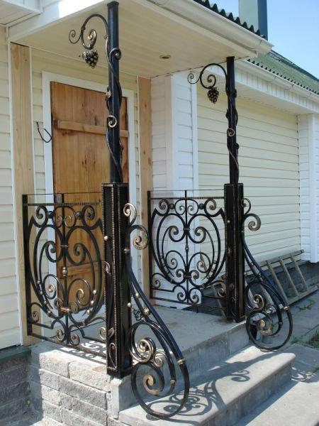 Кованые навесы, козырьки, фотография 1