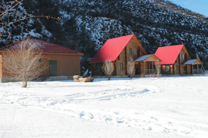 Зона отдыха и гостиница в горах 