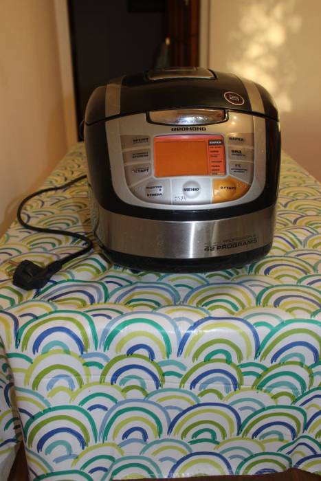 Мультиварка почти новая Readmond. Все в комплекте, фотография 1