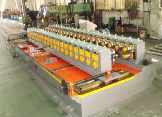 Односторон мобильн профилирующий станок с регулированием ширин, фотография 1