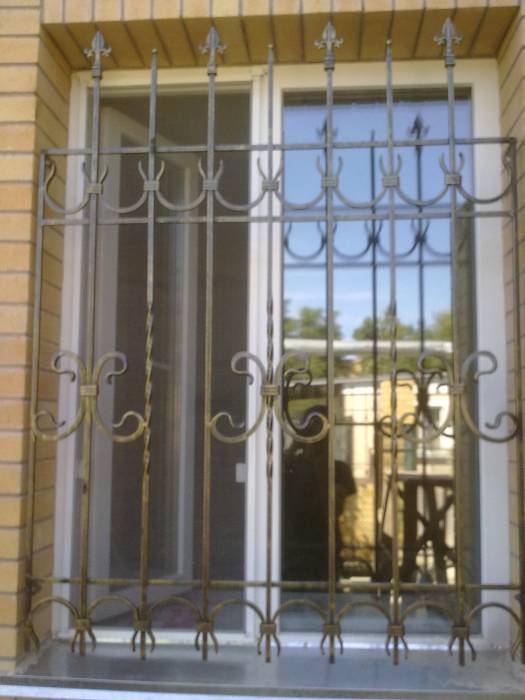 Кузнечный цех изготавливаем ворота решётки оградки козырьки перила лестницы на заказ, фотография 3