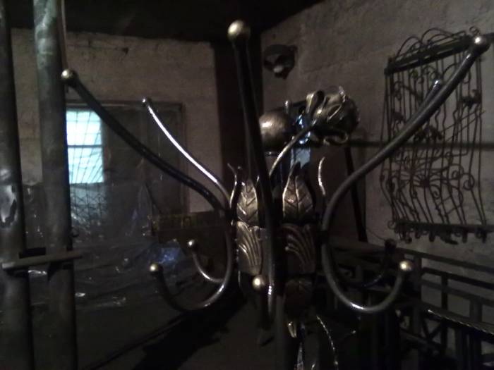 Кузнечный цех изготавливаем ворота решётки оградки козырьки перила лестницы на заказ, фотография 7