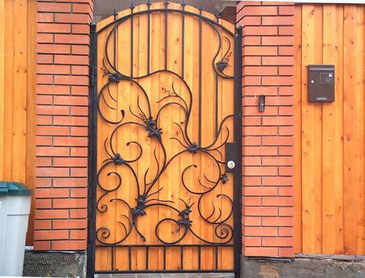 Кузнечный цех изготавливаем ворота решётки оградки козырьки перила лестницы на заказ, фотография 10