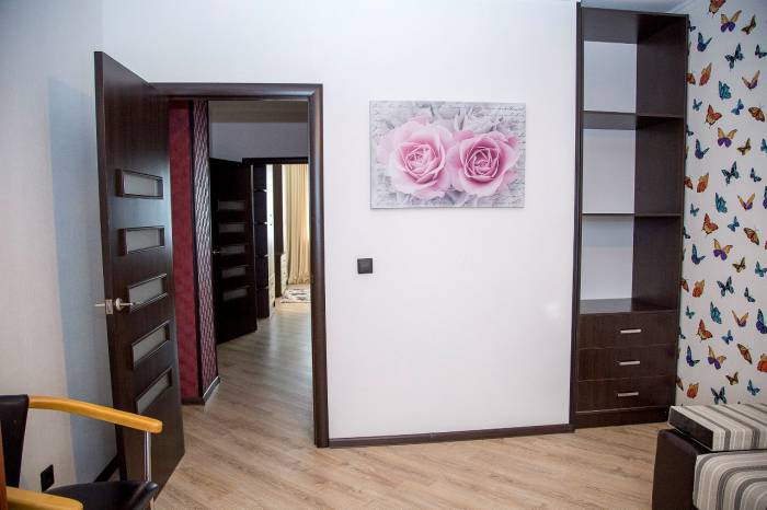 3 комнатная посуточно в ЖК Лазурный квартал 13 этаж, фотография 5