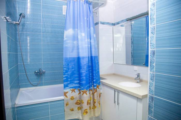 3 комнатная посуточно в ЖК Лазурный квартал 13 этаж, фотография 12