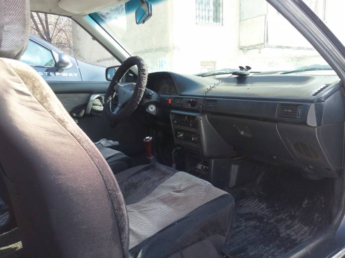 Продам мазду 323 Mazda, фотография 8