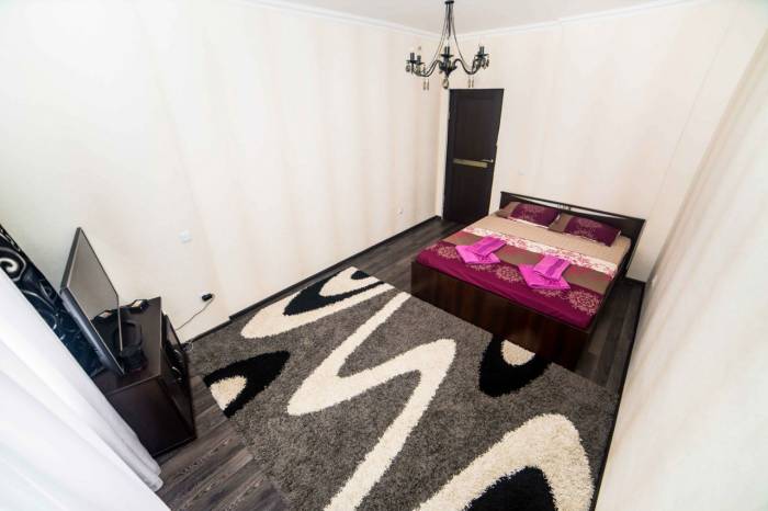 1 комнатная посуточно в ЖК Сармат 8 этаж, Сауран, фотография 5