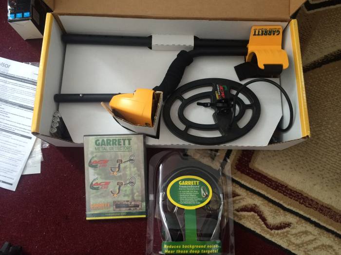 Надежный металлоискатель Garrett Ace 250 с батарейками в подарок!, фотография 4