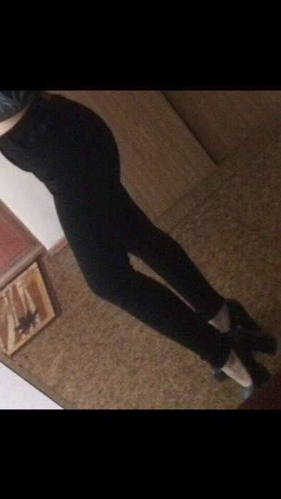 Срочно продам черные джинсы на высокой посадке!! ОЧЕНЬ ДЕШЕВО!! , фотография 1