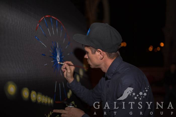 Танцующий художник  в Алматы, фотография 1