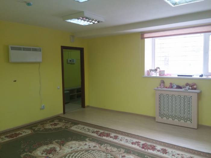 Срочно сдам или продам высокий цоколь, ул. Кенесары д 1, фотография 3