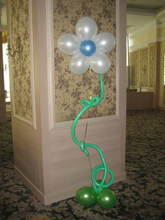 праздничное оформление шарами на 8 марта, фотография 5