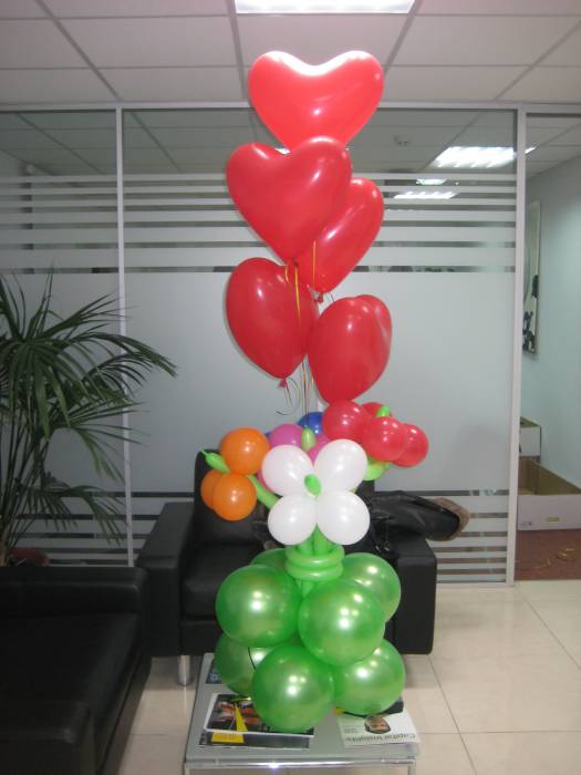 праздничное оформление шарами на 8 марта, фотография 6