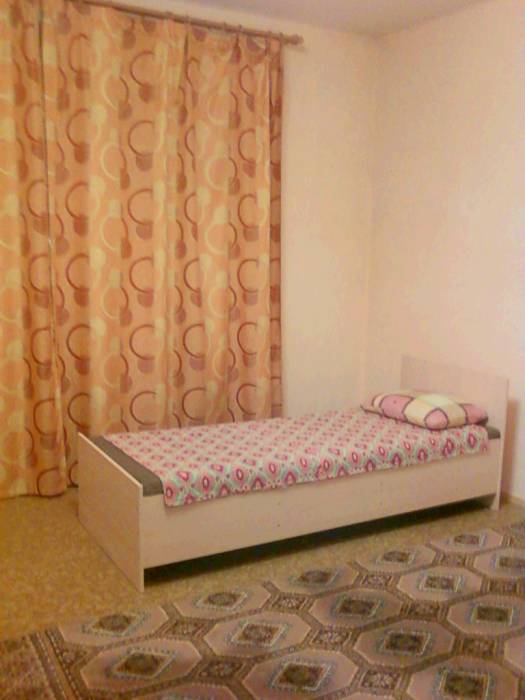 Сдам комнату (зал) на первом этаже, Иле 30, фотография 2