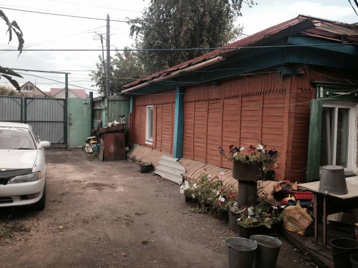 Продам пол дома и домик во дворе.ВОЗМОЖНО ПРОЖИВАНИЕ двух семей!, фотография 2