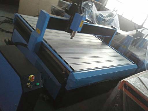 Фрезерно-гравировальный станок мультикам типа с ЧПУ 130*130*20см, фотография 1