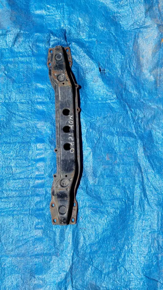 Траверса кпп  Montero Sport, фотография 1