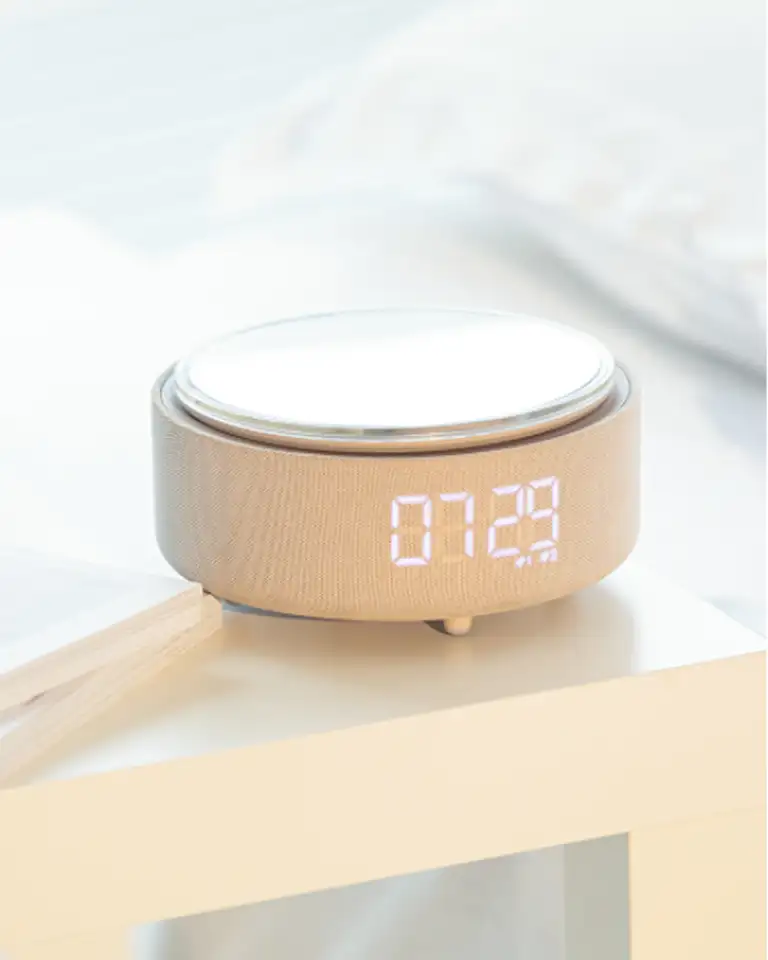 Зеркало-ночник с беспроводной зарядкой и колонкой, фотография 5