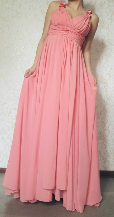 Роскошноевечернее платье в греческом стиле с небольшим шлейфом, фотография 1