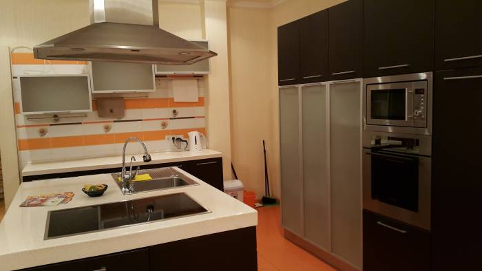 сдаю поквартально четырехкомнатную квартиру, ул. Ленина 5, фотография 1