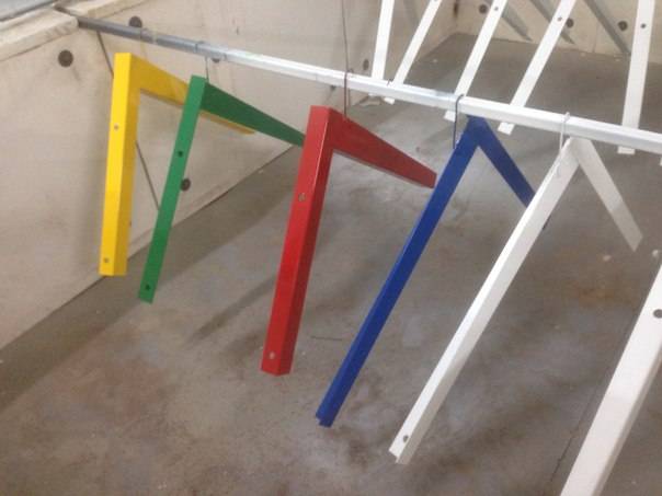 кранштейны разных цветов и размеров, фотография 2