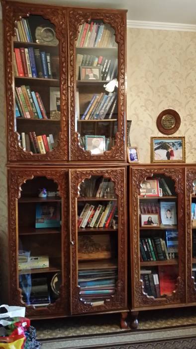 мебель из орехового дерева, фотография 1