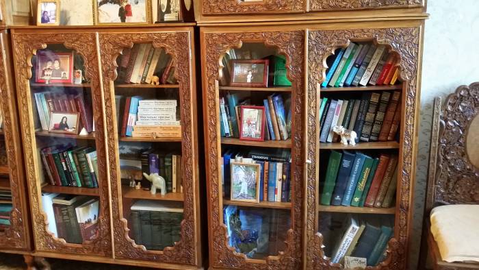 мебель из орехового дерева, фотография 3