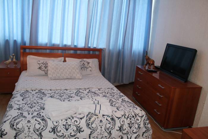 Сдам посуточно 3-х комнатную квартиру в центре Алматы, фотография 1