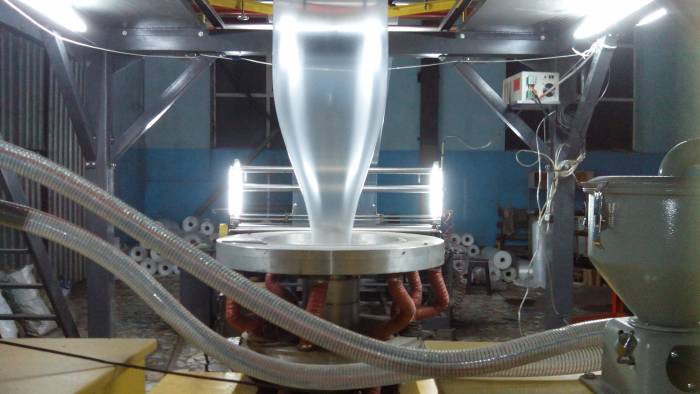 Производим полиэтиленовую пленку, фотография 1