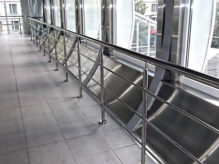 Изготовление и монтаж перил из нержавеющей стали, фотография 5