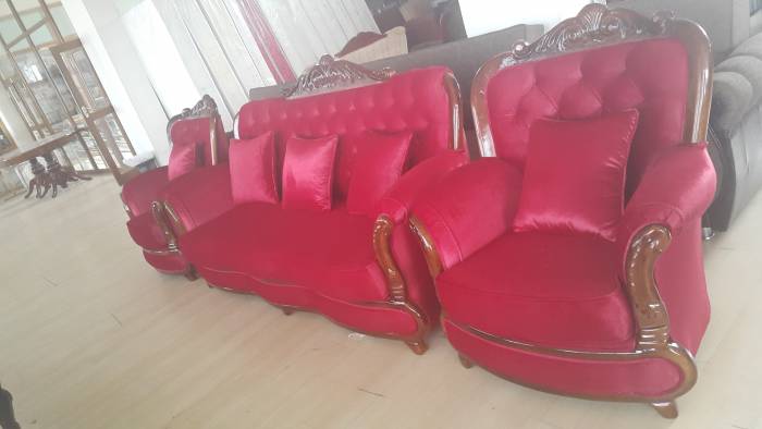 Мягкая классическая мебель  