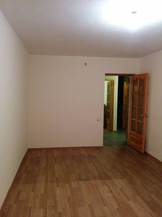 Продам 2х комнатную квартиру в районе магазина 