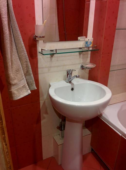 Продам 2х комнатную квартиру в районе магазина 