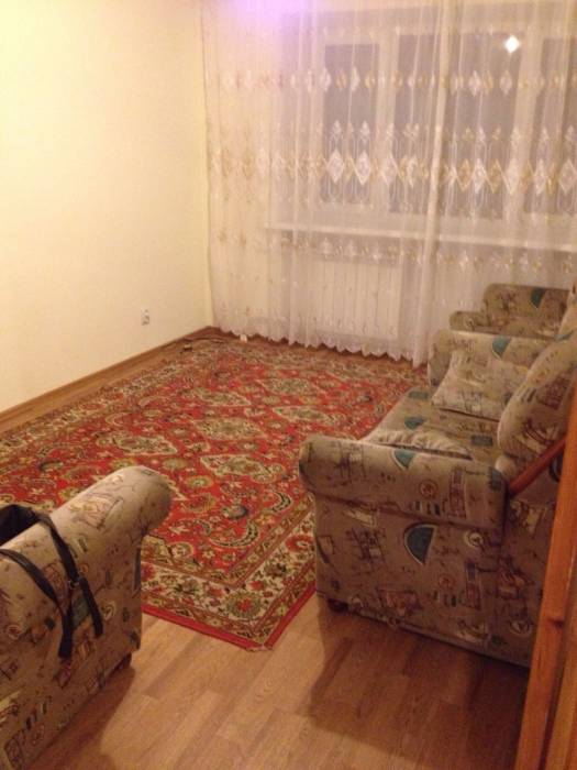 Продам 2х комнатную квартиру в районе магазина 