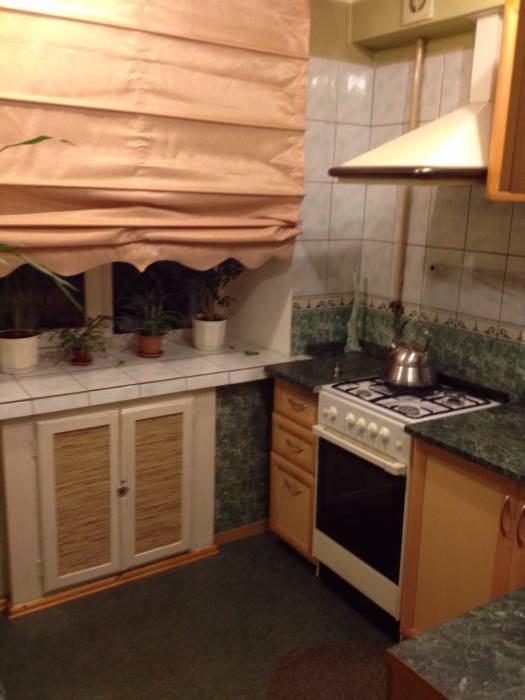 Продам 2х комнатную квартиру в районе магазина 