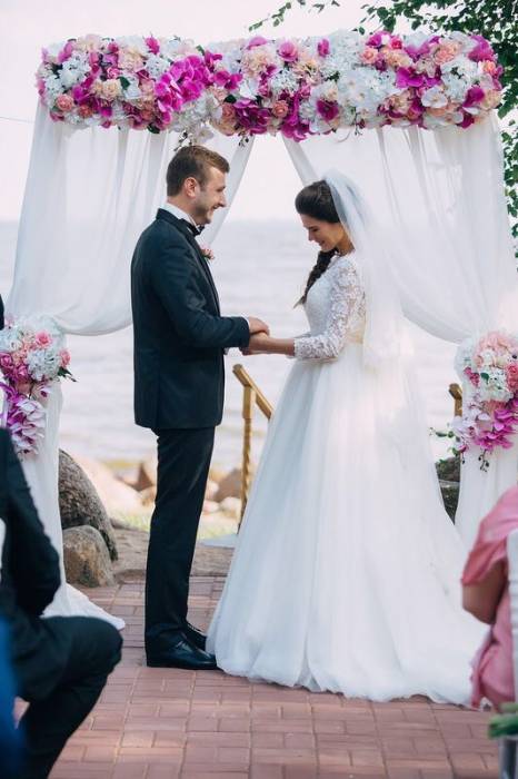 Оформление выпускных балов цветами., фотография 2