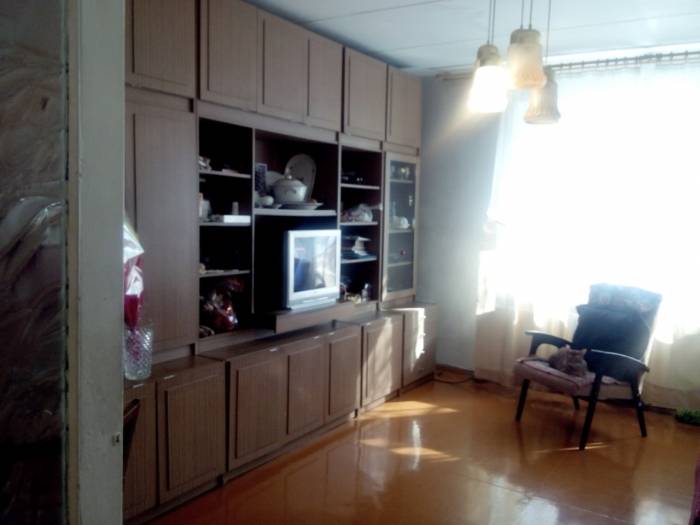 Продам квартиру, улица Бурова, фотография 1