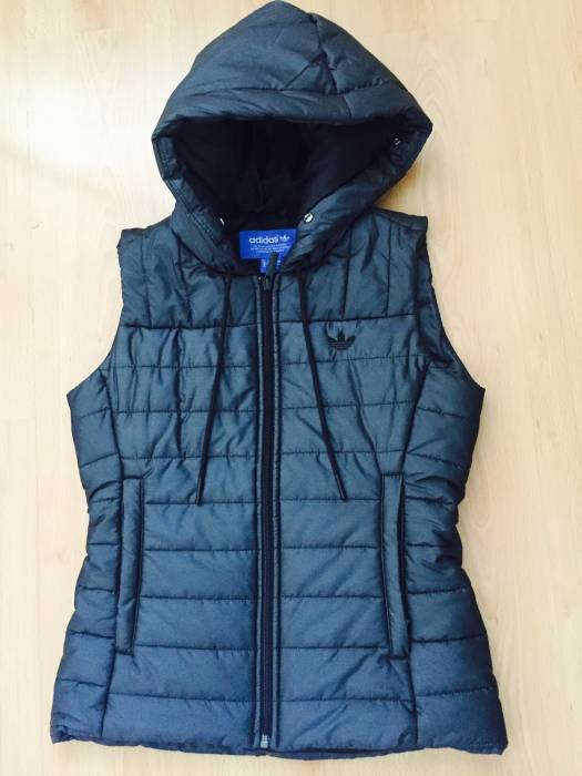 Женская жилетка Adidas, фотография 1