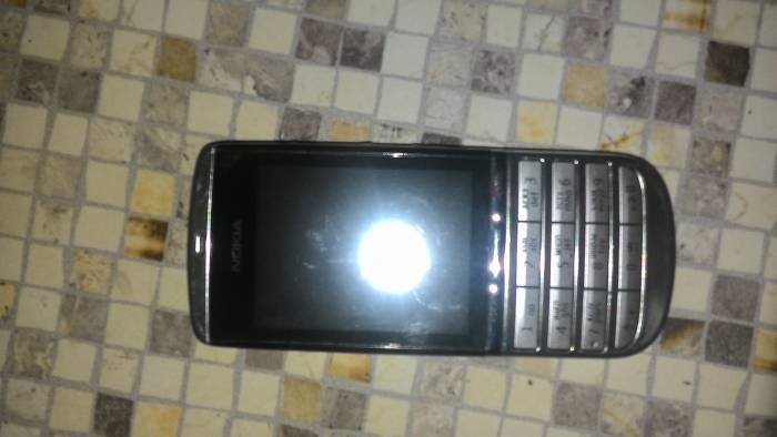 Nokia Asha 300, фотография 1