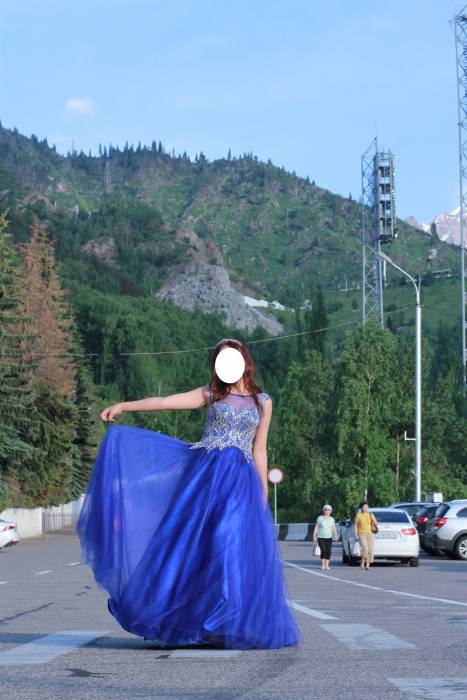 Дешево продаю пышное вечернее платье (на выпускной), фотография 5