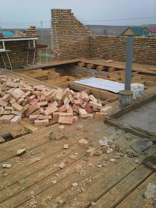 Красные жженные кирпичи, фотография 3