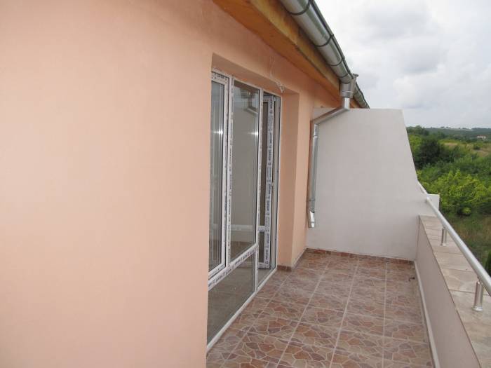 Продам трехкомнатные апартаменты (85 кв.м) в Болгарии, фотография 2