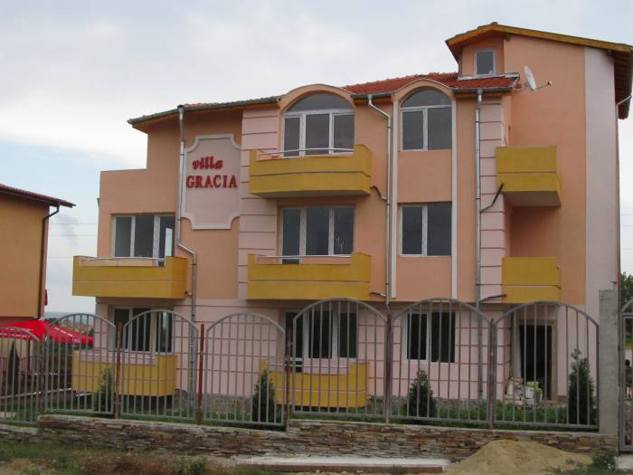 Продам трехкомнатные апартаменты (85 кв.м) в Болгарии, фотография 3