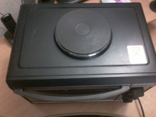 Продам электрическую духовку 