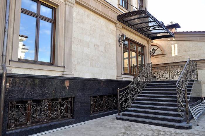 Монтаж гранита и травертина в Алматы, фотография 1